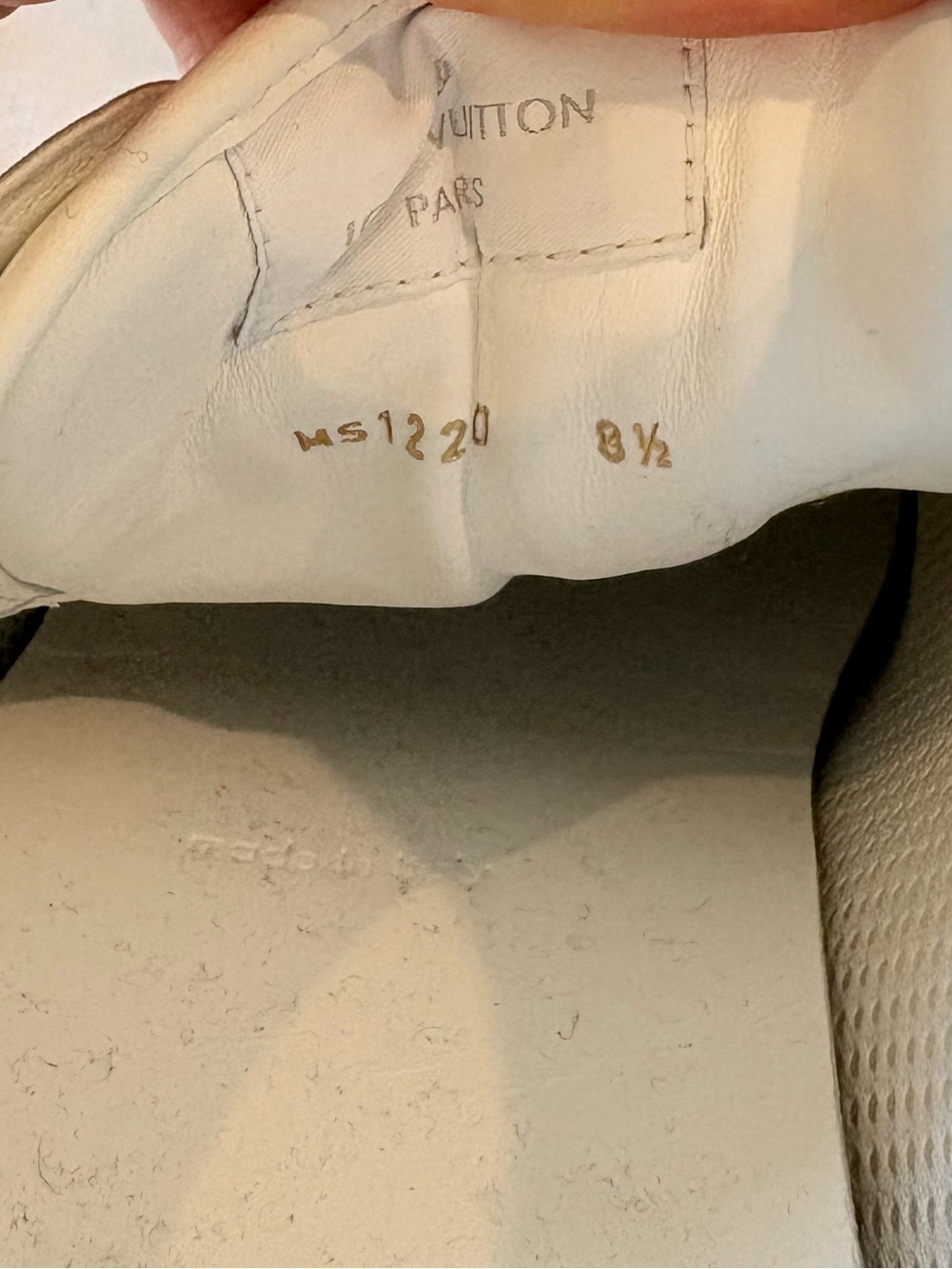 Louis Vuitton White and Silver Monogram Low-Top Men’s Sneakers - Picture 7 of 9